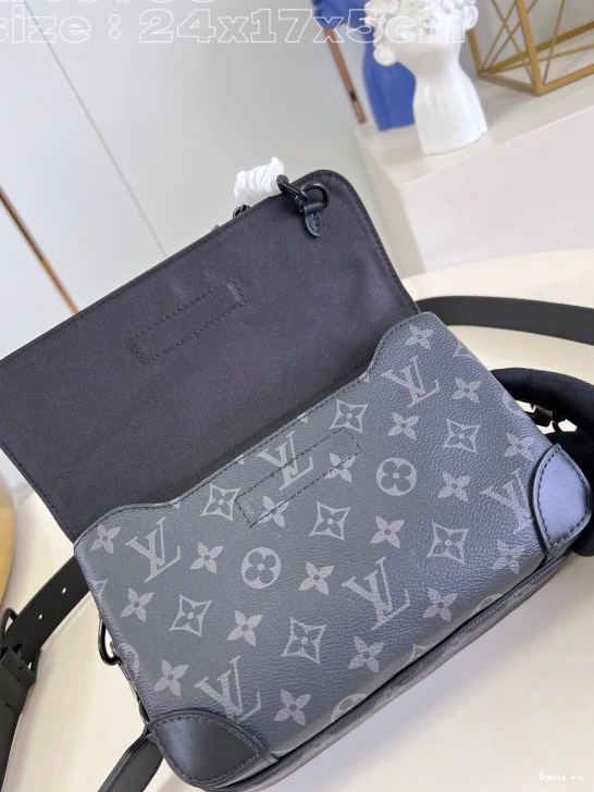 Steamer LOUIS Messenger VUITTON 0730